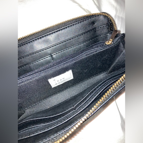Target’s A New Day Black Zip-up Wallet - Picture 3 of 14